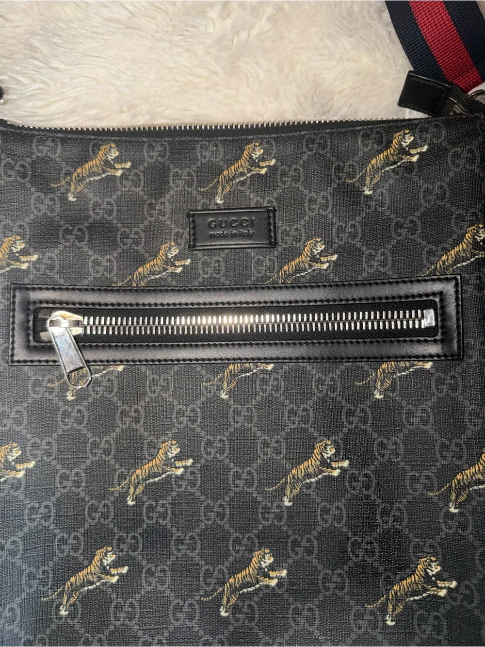 Gucci Black GG Supreme Tiger Print Messenger Bag with Red-Navy Strap